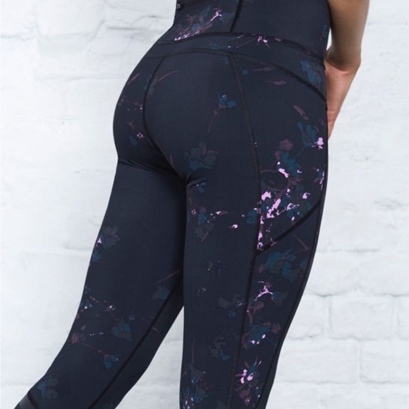 Sweaty Betty Zero Gravity Running Leggings 7/8 Women's Size XS Floral Black Pink - Picture 2 of 8